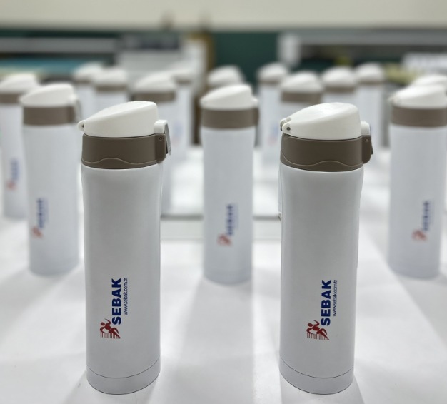 500 ml Muhafaza Kilit ve Otomatik Kapak Termos 617